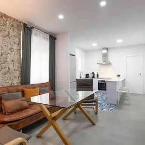 ele-apartments-alferez-iii.hotelsinnerja.org/